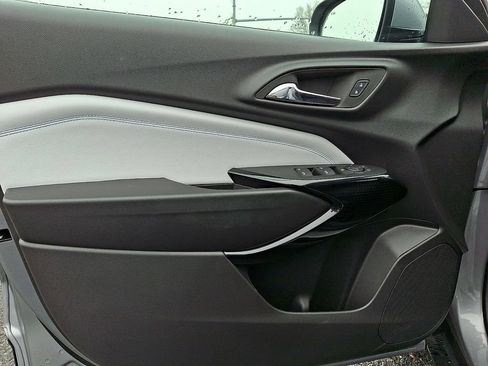 New 2026 Chevrolet Trax LT w/ Driver Confidence Package FWD image 8