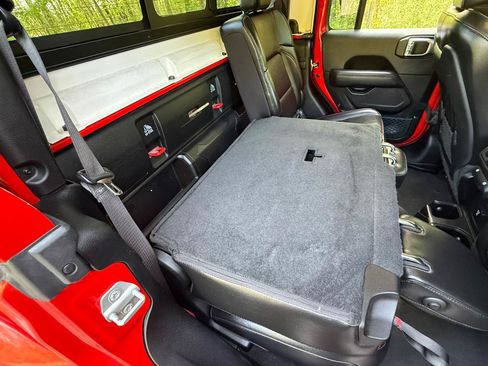 Used 2020 Jeep Gladiator Rubicon AWD/4WD image 41