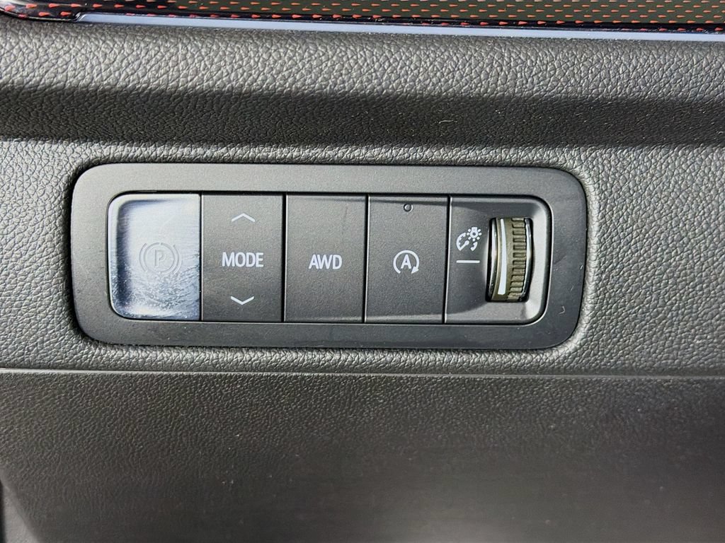 Used 2026 Chevrolet Traverse Z71 w/ Driver Confidence Package AWD/4WD image 11