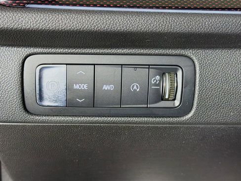 Used 2026 Chevrolet Traverse Z71 w/ Driver Confidence Package AWD/4WD image 11