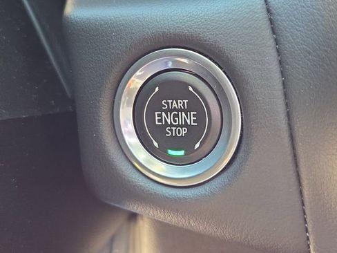 Used 2021 GMC Yukon SLT w/ Rear Media and Nav Package image 33