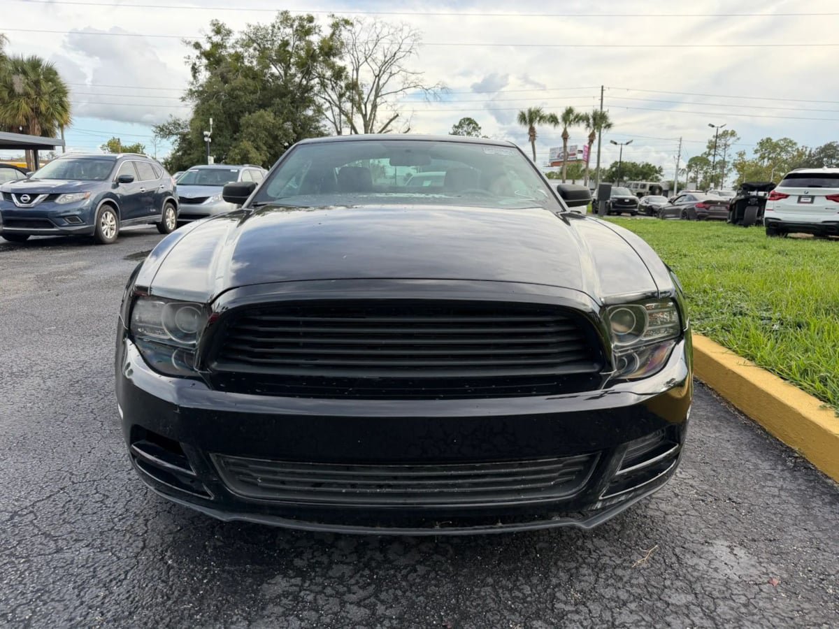 Used 2014 Ford Mustang Coupe RWD image 2