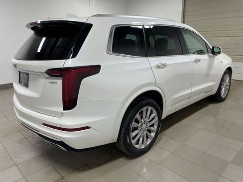 Used 2021 Cadillac XT6 Premium Luxury image 8