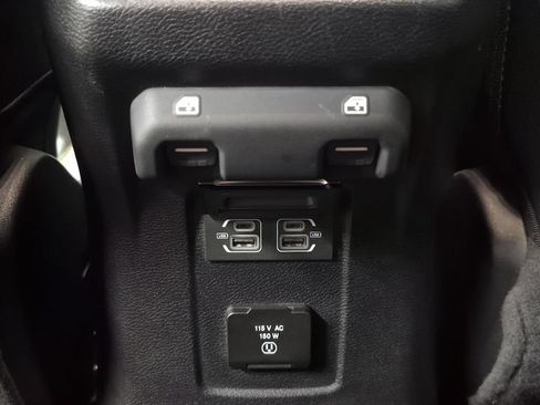 Used 2021 Jeep Wrangler Unlimited Sahara AWD/4WD image 19