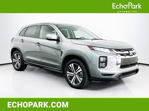 Used 2025 Mitsubishi Outlander Sport SE image 1