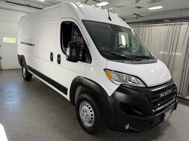 Used 2025 RAM ProMaster 2500 w/ Convenience Group FWD image 3