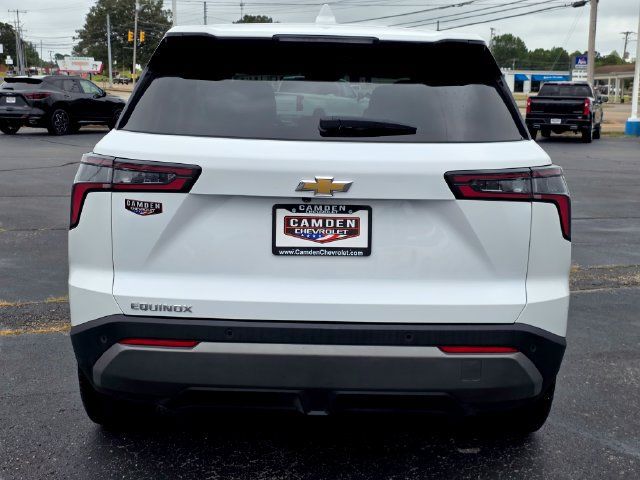Used 2026 Chevrolet Equinox LT FWD image 10