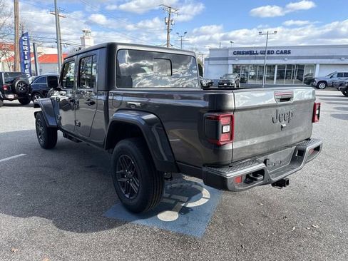 New 2026 Jeep Gladiator Sport image 18