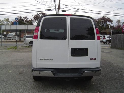 Used 2018 GMC Savana 3500 LT w/ LT Preferred Equipment Group RWD image 5