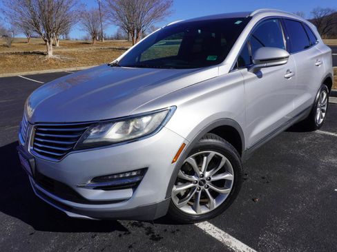 Used 2017 Lincoln MKC Select w/ Select Plus Package image 6