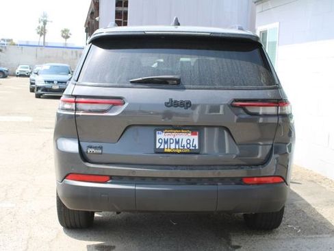 Used 2024 Jeep Grand Cherokee L Altitude AWD/4WD image 4