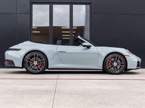 New 2026 Porsche 911 Carrera 4S image 13