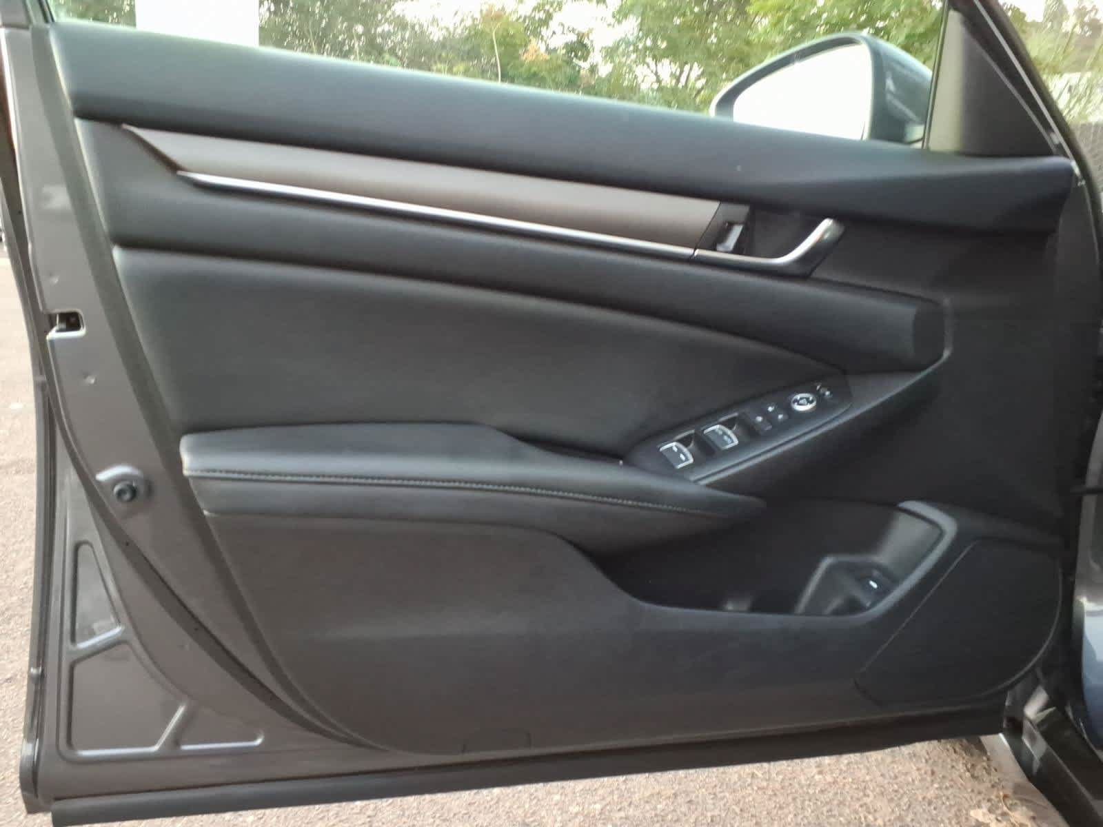 Used 2019 Honda Accord Hybrid image 11
