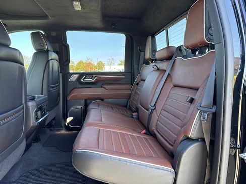 Used 2024 GMC Sierra 2500 Denali Ultimate image 31