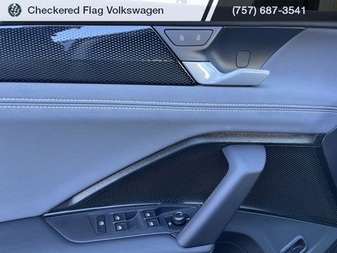 New 2026 Volkswagen Tiguan SE R-Line image 14