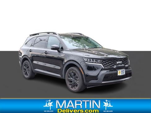 Certified 2022 Kia Sorento S AWD/4WD image 1