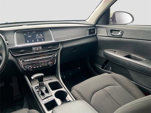 Used 2017 Kia Optima Premium image 21
