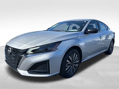 Used 2025 Nissan Altima 2.5 SV