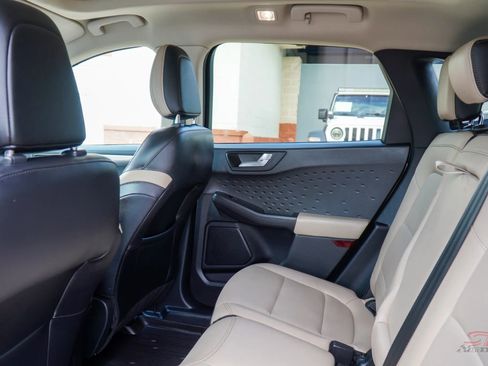 Used 2020 Ford Escape SE Sport image 19