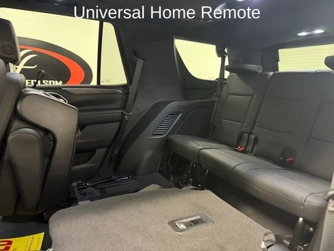Used 2024 Chevrolet Tahoe Z71 w/ Luxury Package AWD/4WD image 17