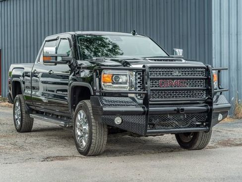 Used 2017 GMC Sierra 2500 Denali w/ Duramax Plus Package image 8