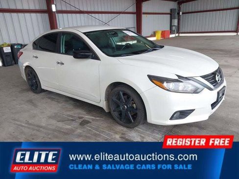 Used 2017 Nissan Altima 2.5 SR w/ Midnight Edition Package image 2