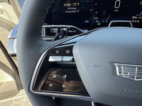 New 2026 Cadillac Optiq Luxury 2 image 29