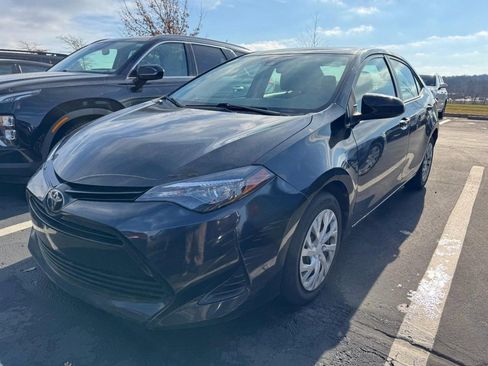 Used 2019 Toyota Corolla L image 3
