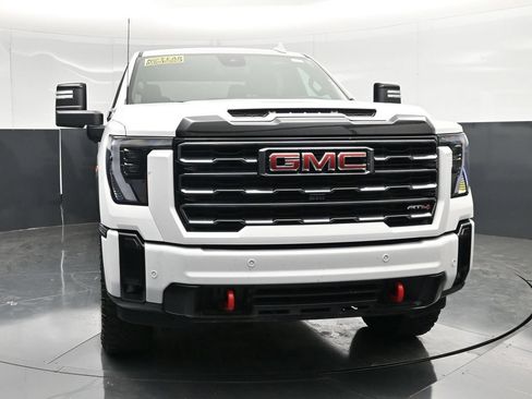 Used 2025 GMC Sierra 2500 AT4 AWD/4WD image 6