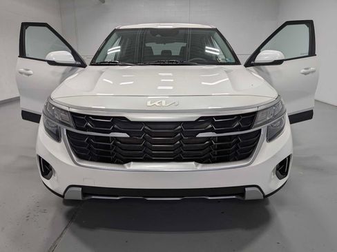 Used 2024 Kia Seltos LX AWD/4WD image 15