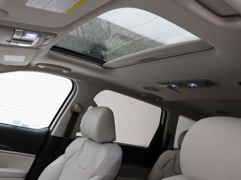 Used 2023 Kia Telluride S w/ S Sunroof Package image 17