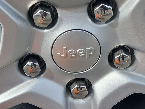 Used 2023 Jeep Wrangler Sport S image 32