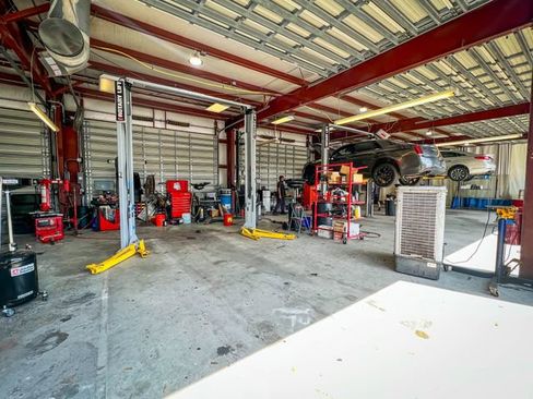 Used 2023 Dodge Charger SXT image 23