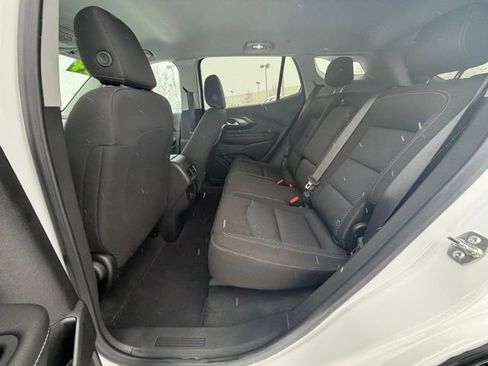 Used 2024 GMC Terrain SLE image 24