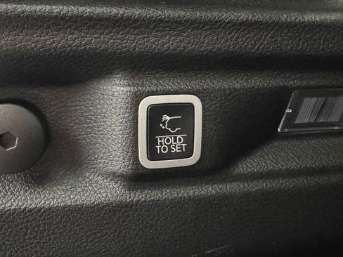 Used 2022 Jeep Grand Cherokee L Limited image 18