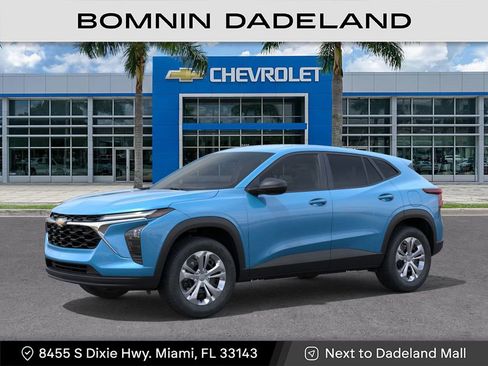 New 2026 Chevrolet Trax LS image 2