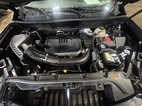 Used 2023 GMC Acadia SLT w/ Preferred Package image 23