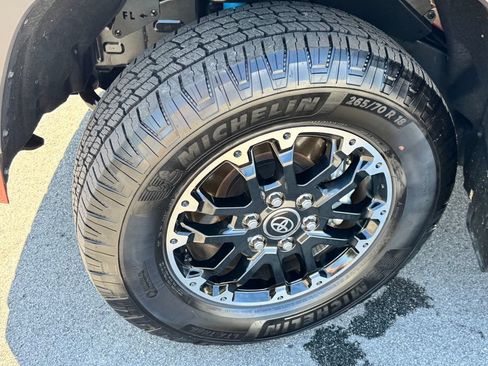 Used 2025 Toyota Tundra SR5 w/ TRD Off-Road Package AWD/4WD image 37