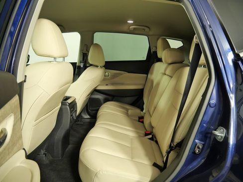 Used 2024 Nissan Murano SV AWD/4WD image 16