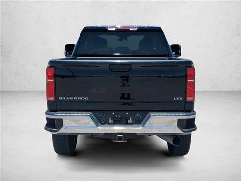 Used 2025 Chevrolet Silverado 2500 LTZ AWD/4WD image 7