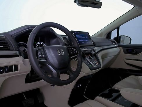 Used 2025 Honda Odyssey EX-L image 22