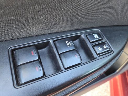 Used 2012 Subaru Legacy 2.5i Premium w/ All-Weather Pkg image 21