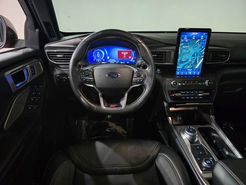 Used 2020 Ford Explorer ST w/ ST Street Pack image 23