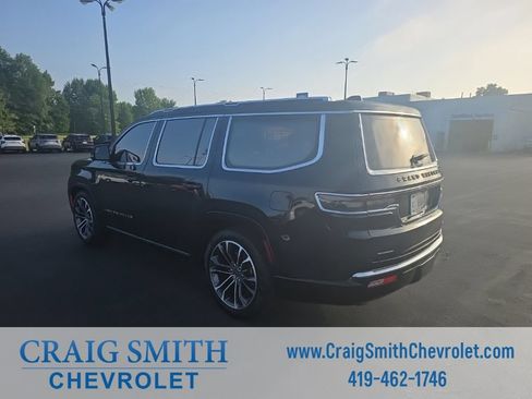 Used 2023 Jeep Grand Wagoneer Series III AWD/4WD image 3