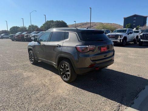 Used 2019 Jeep Compass Trailhawk w/ Leather Interior Group AWD/4WD image 7
