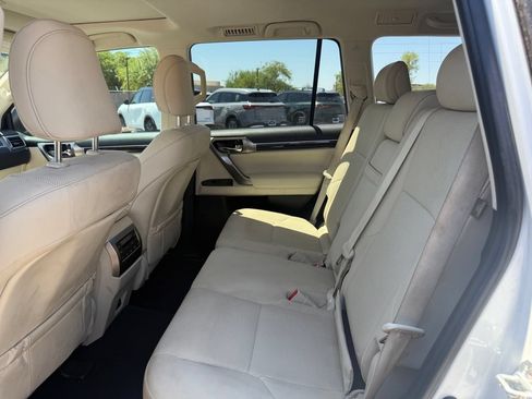 Used 2023 Lexus GX 460 Premium w/ Premium Package AWD/4WD image 11