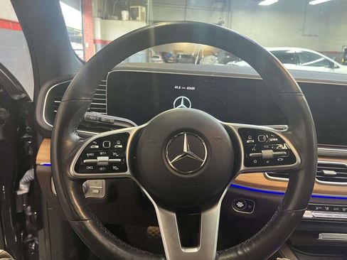 Used 2022 Mercedes-Benz GLE 350 4MATIC w/ Premium Package image 19