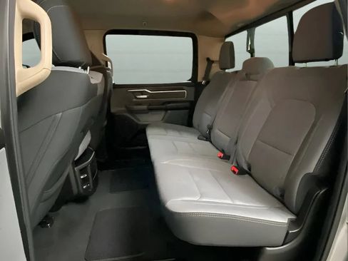 Used 2019 RAM 1500 Big Horn RWD image 11