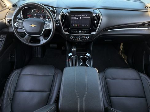 Used 2020 Chevrolet Traverse LT FWD image 11