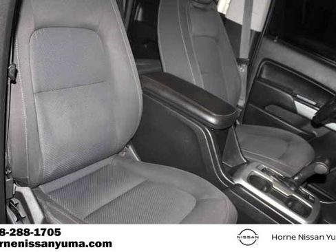 Used 2017 Chevrolet Colorado LT w/ LT Convenience Package AWD/4WD image 6
